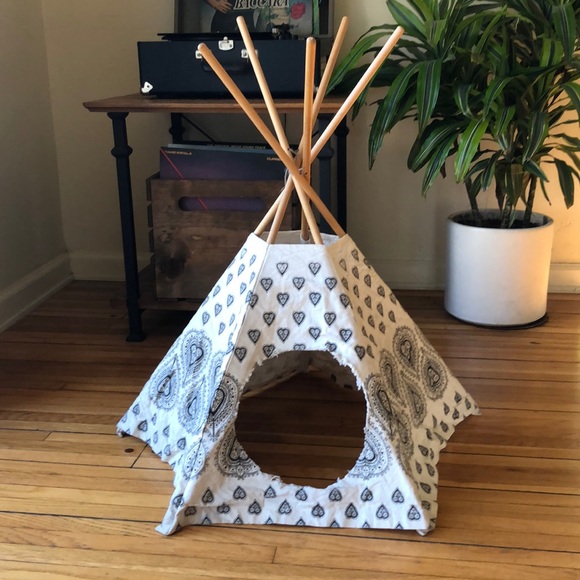 Free People Other - Free People Pet Teepee